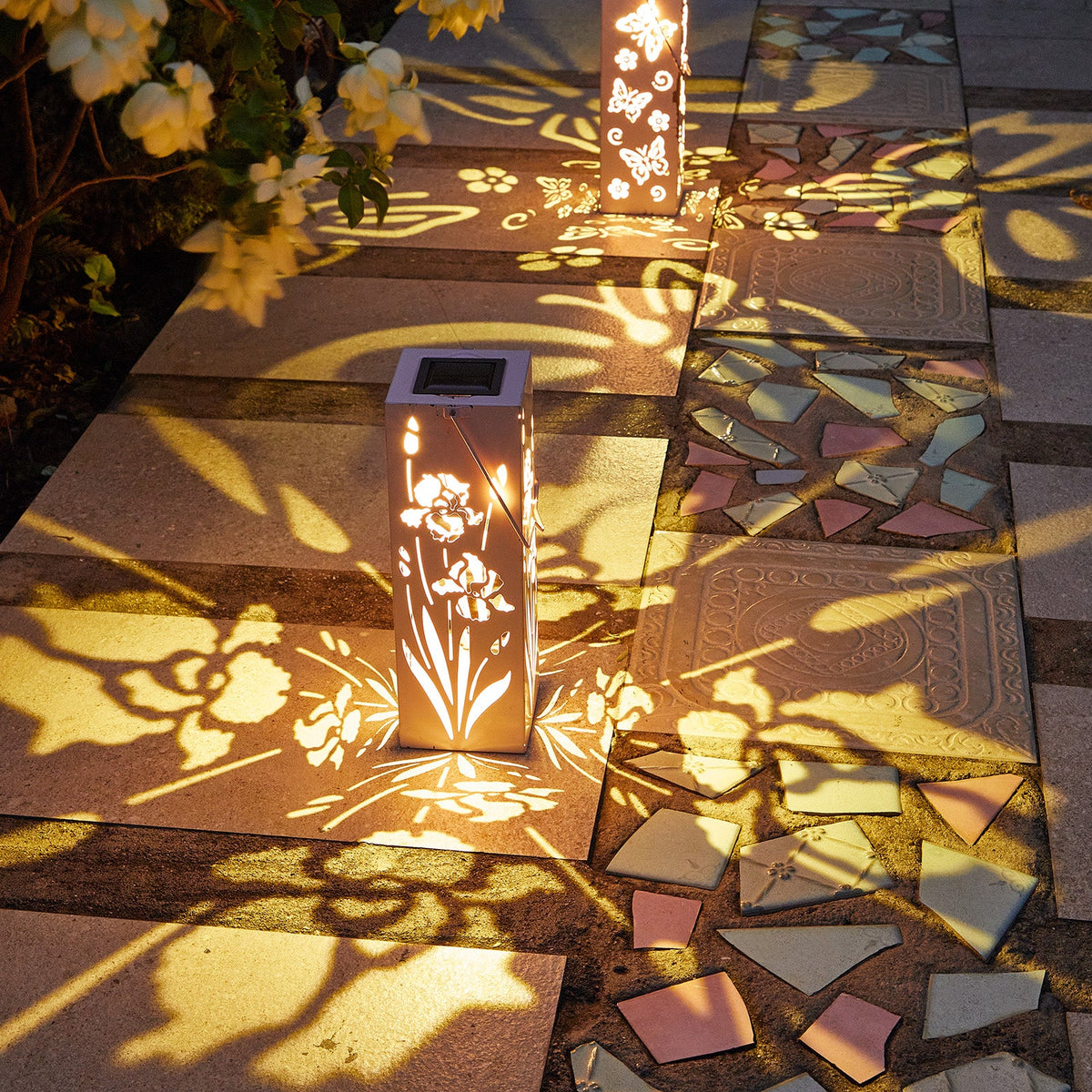 Waterproof Solar Garden Lights for Garden Yard and Patio Decor view 12